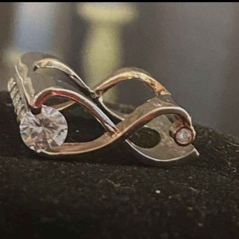 Elegant 925 Silver and Gold Women's Ring - Picture 4 of 7